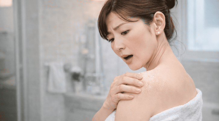 皮膚の乾燥・ドライアイなど女性の見た目と健康の変化