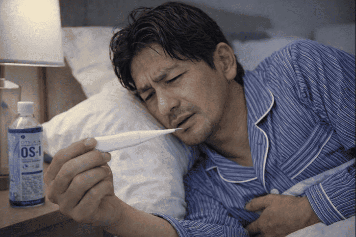 発熱や吐き気が再発していないか